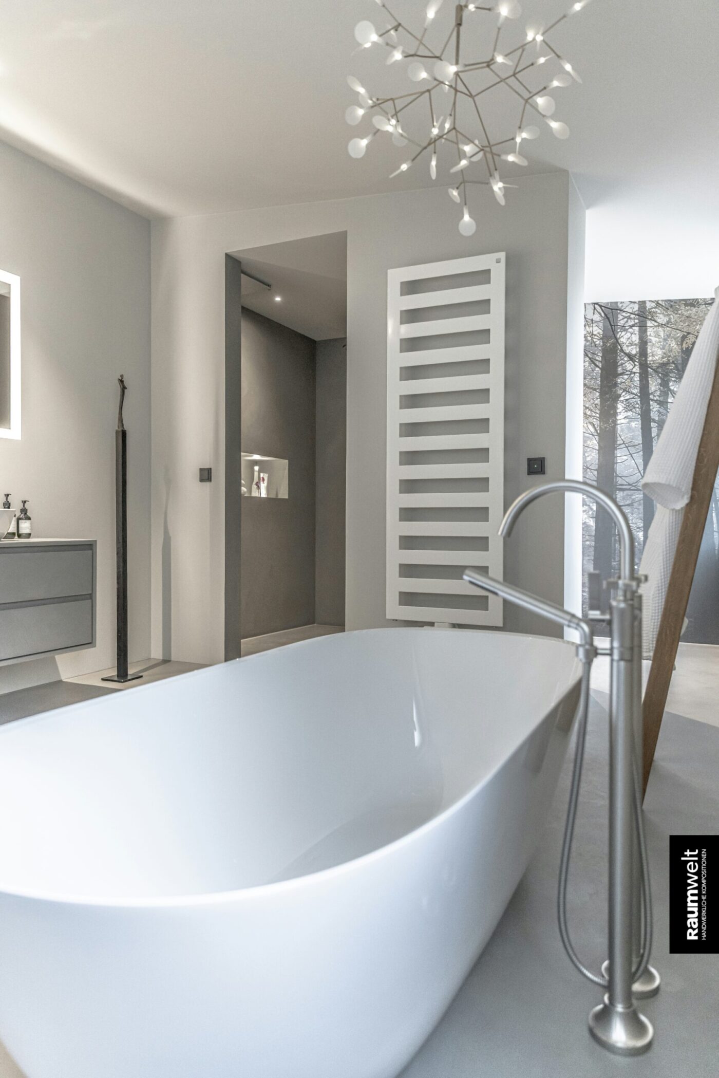 FUGENLOSES BADEZIMMER
