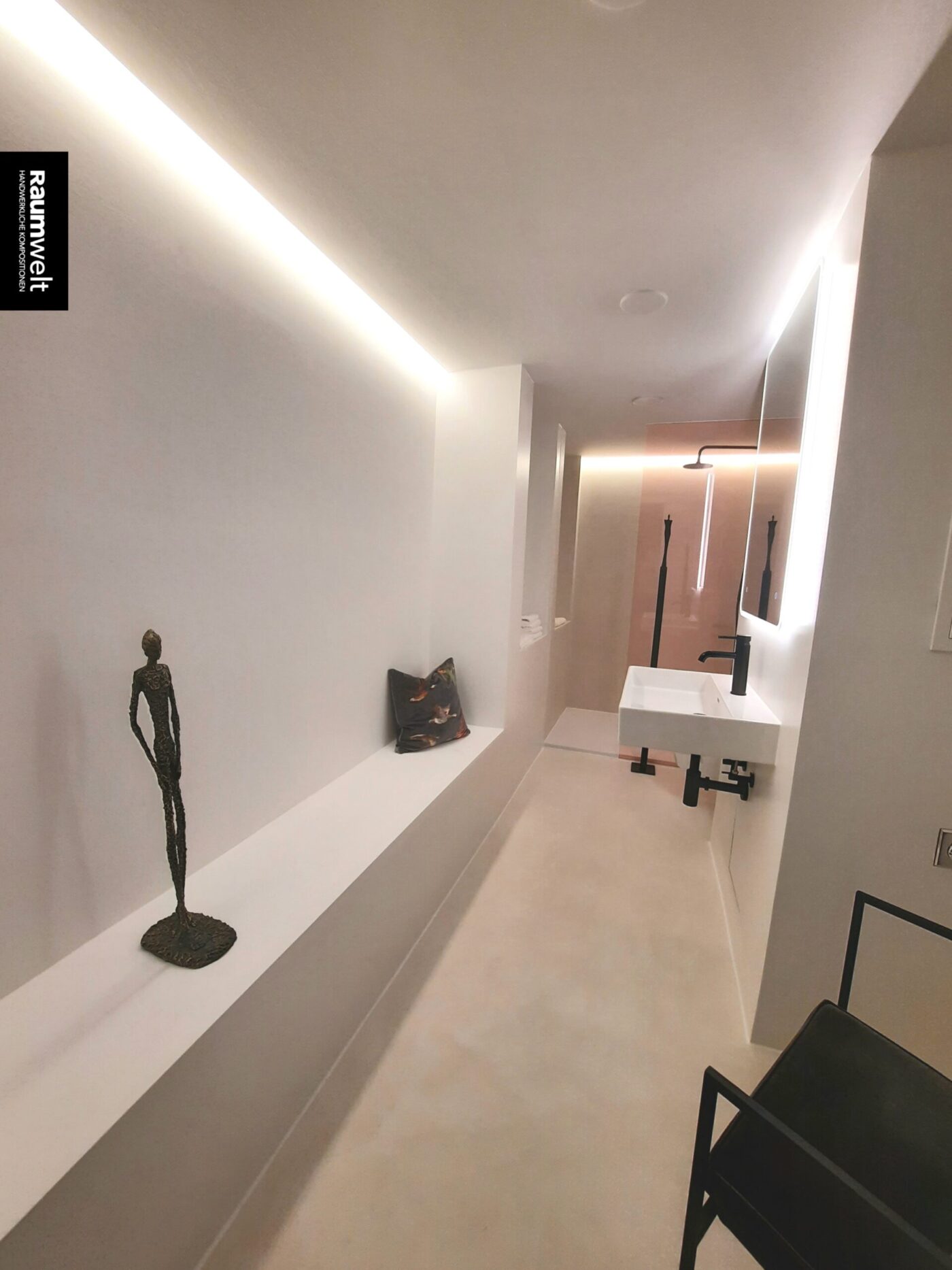 FUGENLOSES BADEZIMMER
